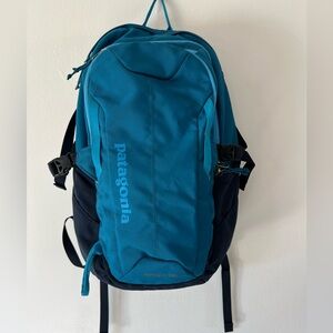 Patagonia Refugio Pack 28L Blue Laptop Padded All Day Backpack Style# 47911